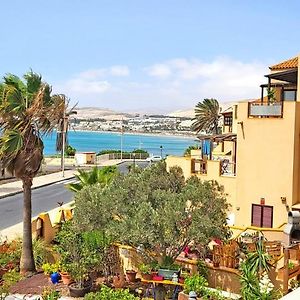 Holiday Flat Blue Ocean, Beachfront, Sea View, 1 Bedroom, Livingroom, Fast Internet